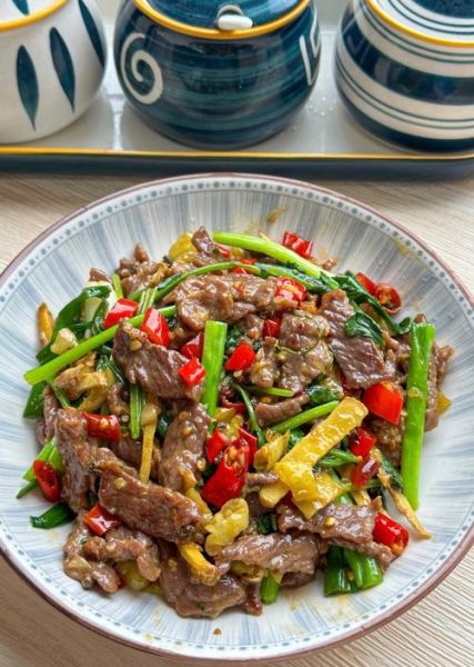 小炒黄牛肉怎么做_正宗湘味小炒黄牛肉做法