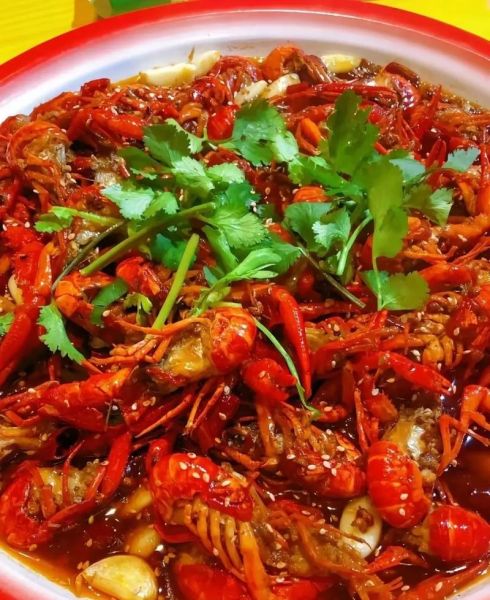 大龙虾怎么做好吃_大龙虾清蒸蒜蓉还是香辣