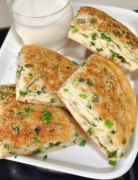 正宗葱花千层饼怎么做_千层饼怎么叠出更多层