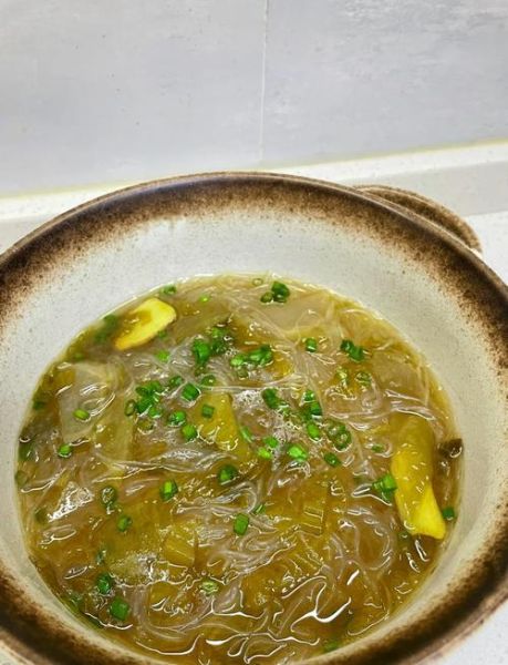 酸菜粉丝汤的做法_酸菜粉丝汤怎么做好吃