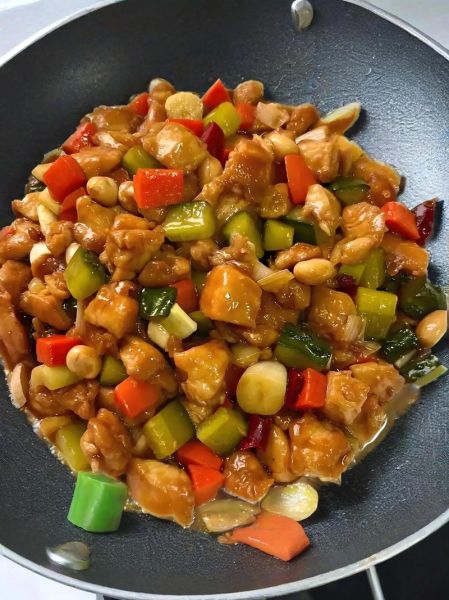 宫保鸡丁怎么做_正宗川味宫保鸡丁做法