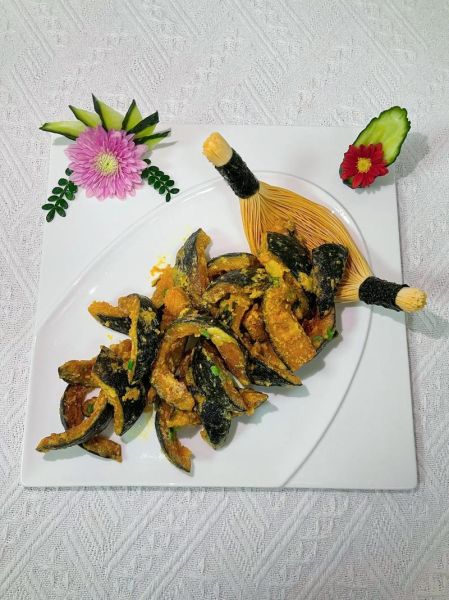 咸蛋黄焗南瓜怎么做_咸蛋黄焗南瓜家常做法