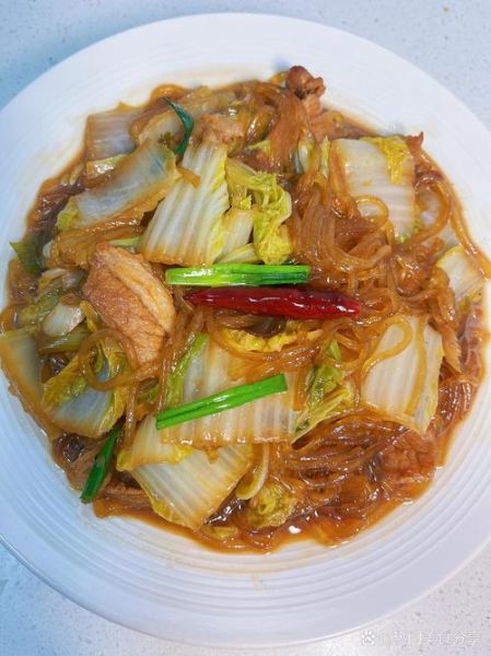 白菜粉条炖肉怎么做_东北家常做法