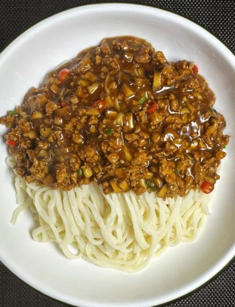 香菇肉丝面怎么做好吃_家常做法步骤