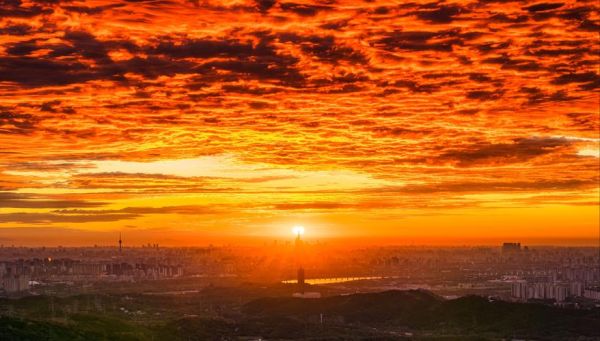 东方日出最佳观赏地点_东方日出摄影技巧