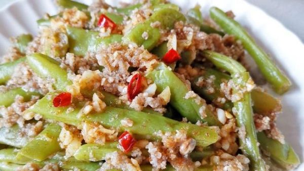 蒸豆角怎么做_蒸豆角需要焯水吗