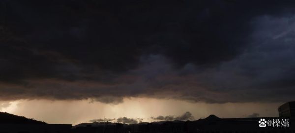 黑云压城是什么意思_黑云压城城欲摧出自哪里