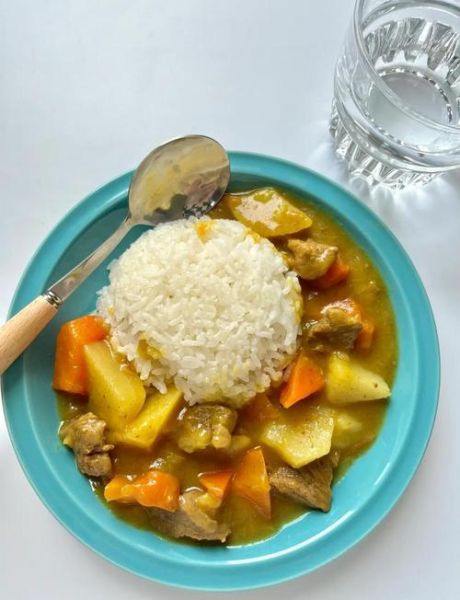 牛肉咖喱土豆怎么做_牛肉咖喱土豆的家常做法