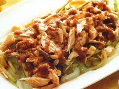 鸡丝拉皮怎么做_鸡丝拉皮家常做法