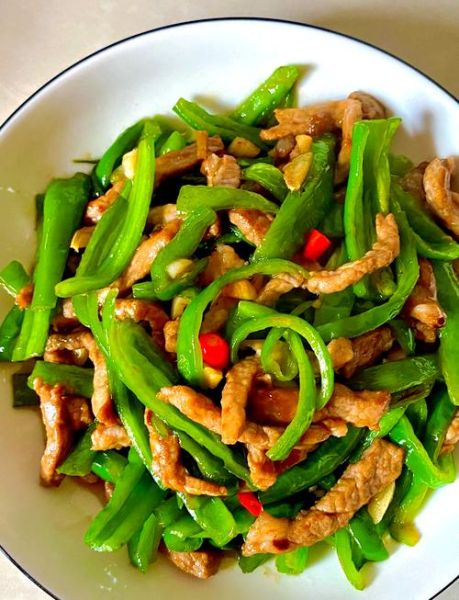 青椒肉丝怎么炒才嫩_家常做法步骤详解