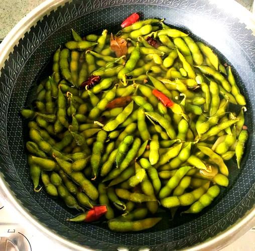 盐水毛豆怎么做_盐水毛豆煮多久才入味