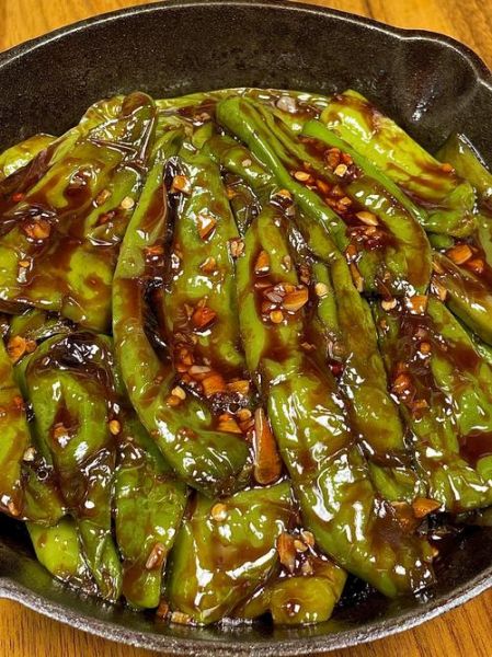 辣椒焖子怎么做_家常辣椒焖子做法步骤