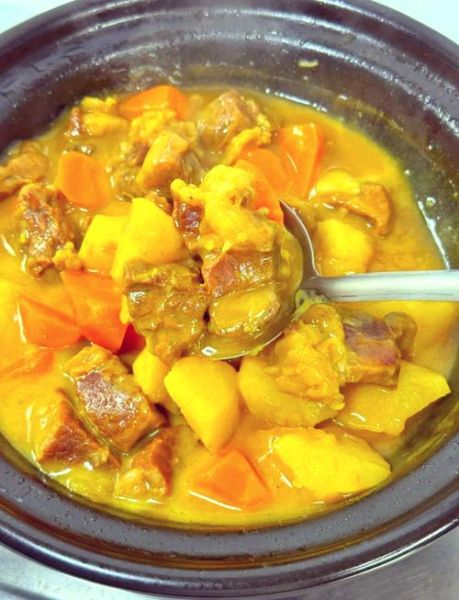 家常咖喱土豆怎么做_咖喱土豆要煮多久才软