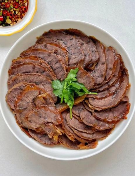 酱牛腱子怎么做好吃_酱牛腱子需要焯水吗