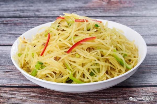 醋溜土豆丝怎么做才脆_土豆丝要不要焯水