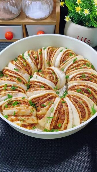 肉龙的家常做法_肉龙怎么蒸才松软