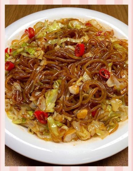 圆白菜炒粉条怎么做好吃_圆白菜炒粉条的家常做法