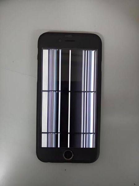 手机屏幕一闪一闪_怎么回事