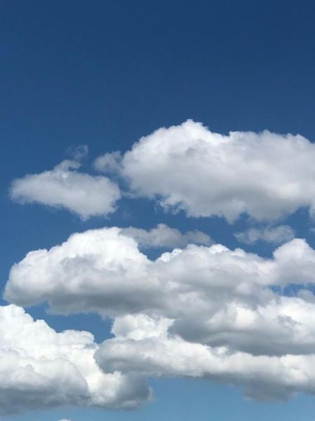 蓝蓝的天空为什么那么蓝_蓝蓝的天空怎么形成的