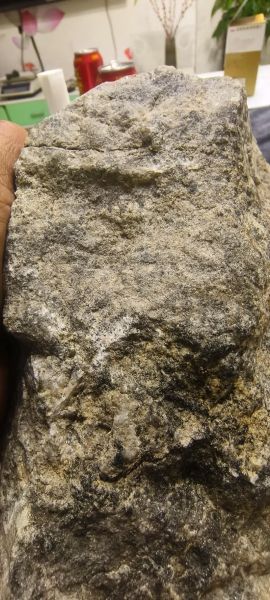 发亮的石头是什么_发亮的石头有哪些