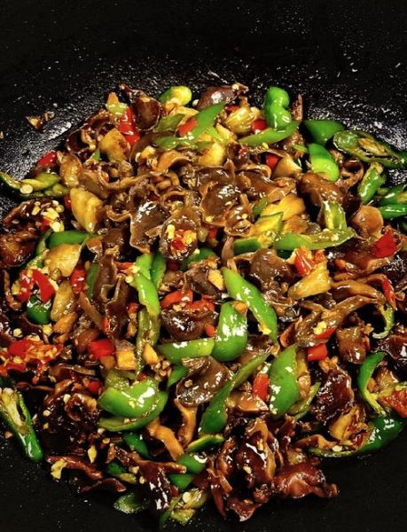 鸡胗怎么炒才脆_鸡胗焯水几分钟最佳