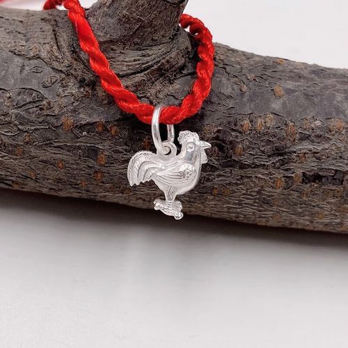 鸡本命年佩戴什么好_兔和鸡相冲吗