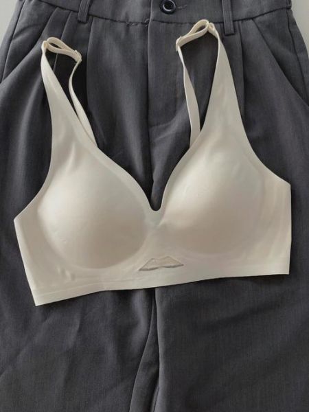 梦到内衣是什么意思_梦到内衣预示着什么