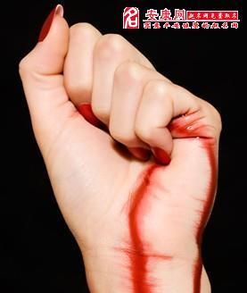 梦到鲜血是什么意思_梦见自己流血不止怎么办