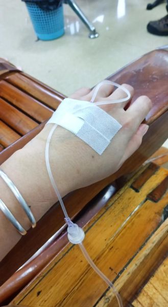 梦到打吊针是什么意思_梦到打吊针预示什么