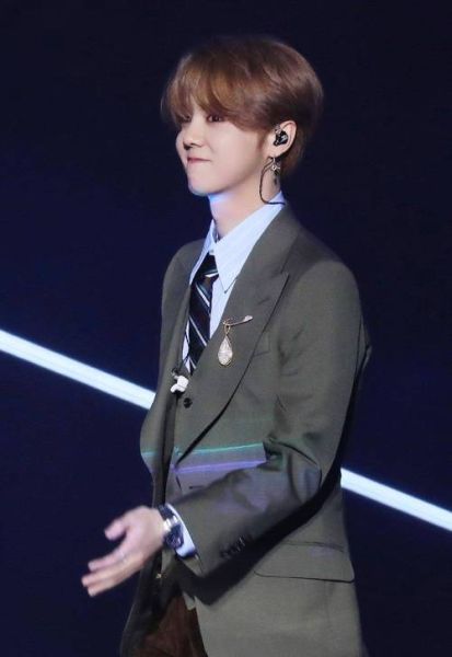 鹿晗属什么生肖_鹿晗属相解析