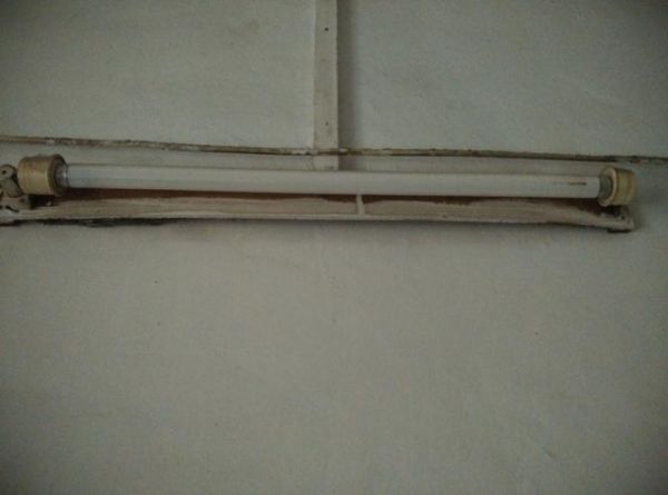 梦到灯管是什么意思_灯管坏了预示什么